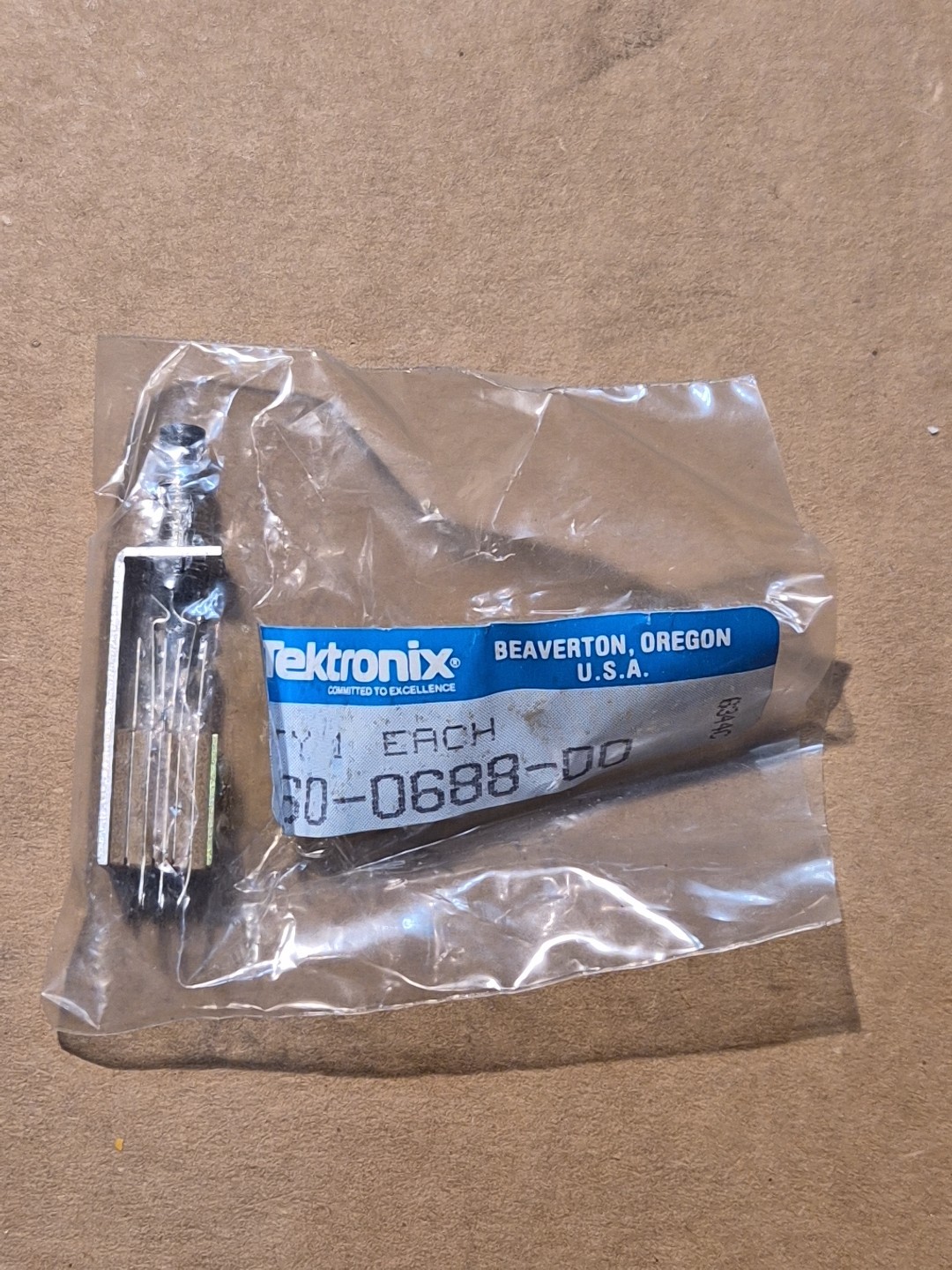 TEKTRONIX  Pushbutton Switch PN 260-0688-00, NOS.
