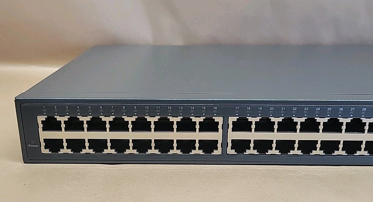 TP-LINK Technologies TP-Link (TL-SG1048) 48-Ports Rack-Mountable Ethernet Switch