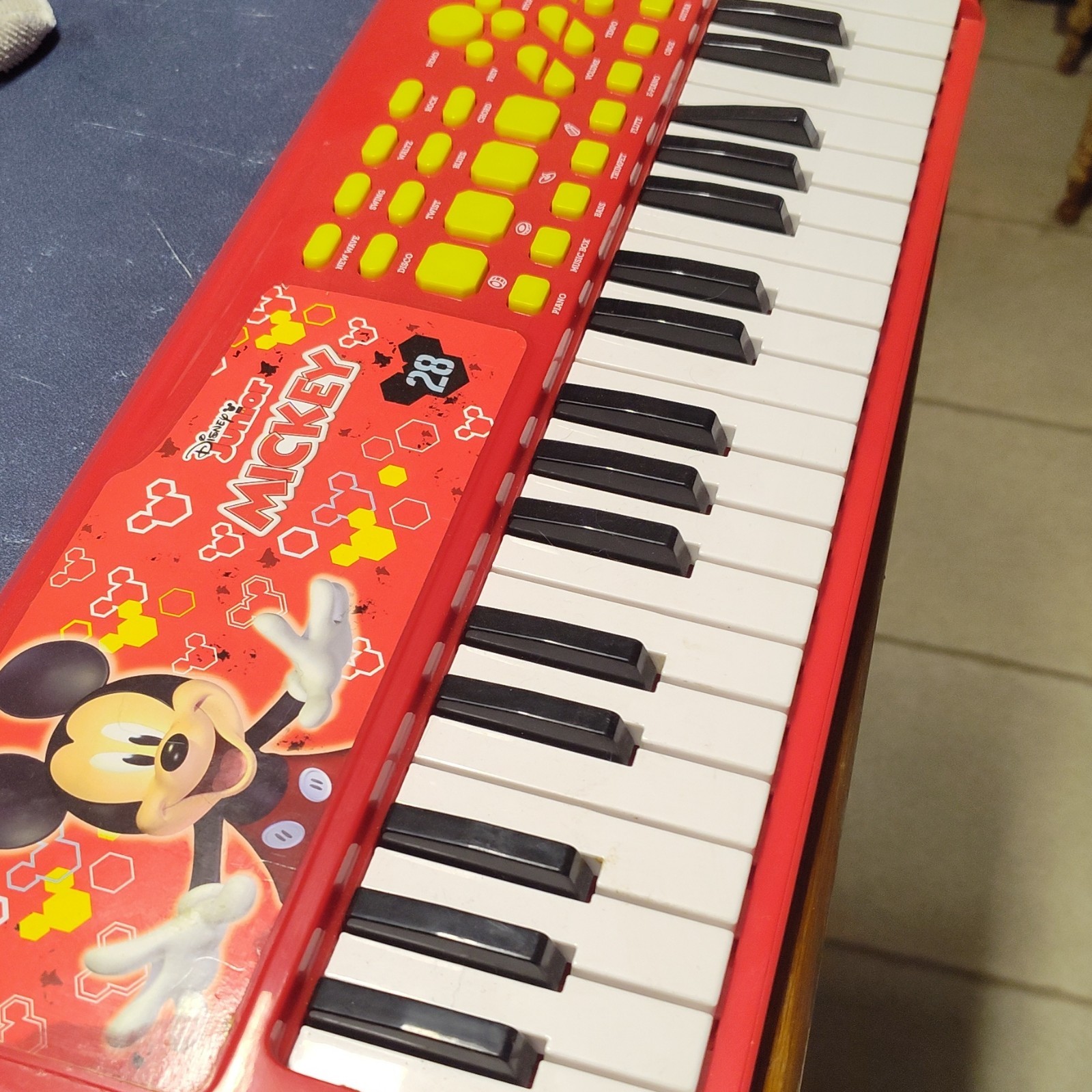 Disney Junior Mickey 28-Key Electronic Keyboard, Red/Yellow, Synth, Beginner