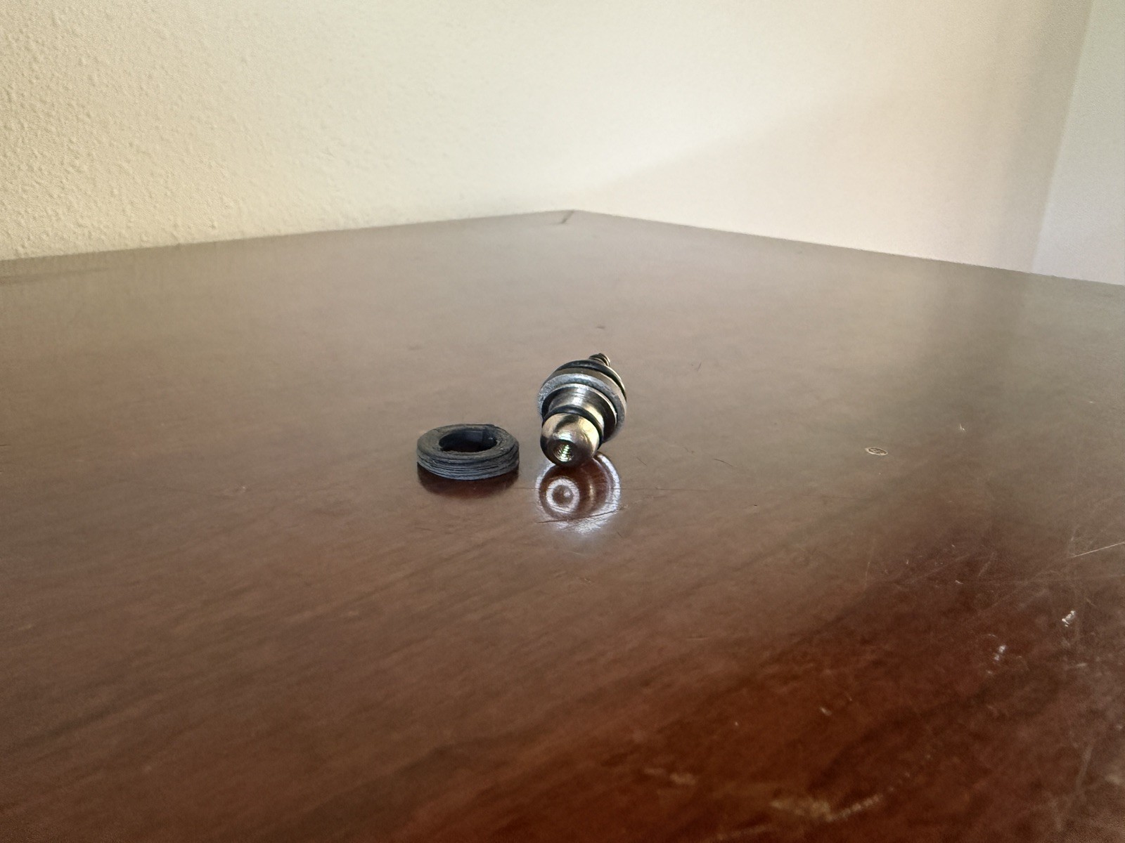 Rare Aleph McGizmo Button Top McE2S Flashlight Two Stage Tail Switch