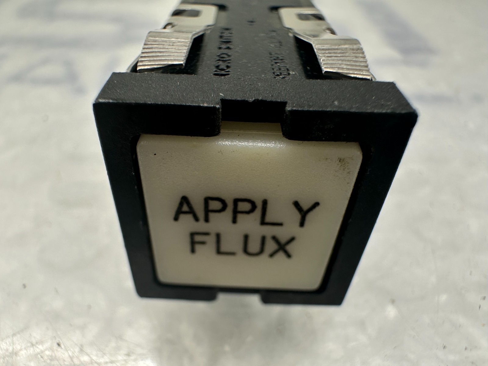 Micro Switch 9928 AML-10 Pushbutton Switch  28V