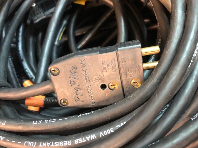 Stage Pin 3 cable male to female 20a 125v 15a 250v 25ft BATES