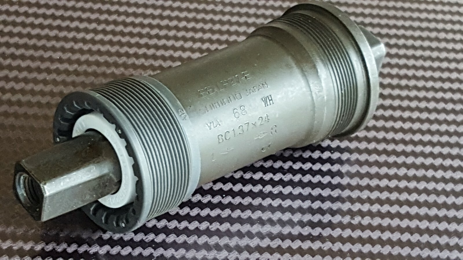 Shimano BB-LP27-E Bottom bracket (English) 68 x 110mm (Square) E Type  (NEW)