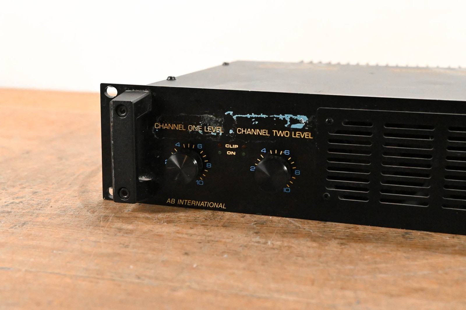AB International 1650 2-Channel Power Amplifier CG01RRY