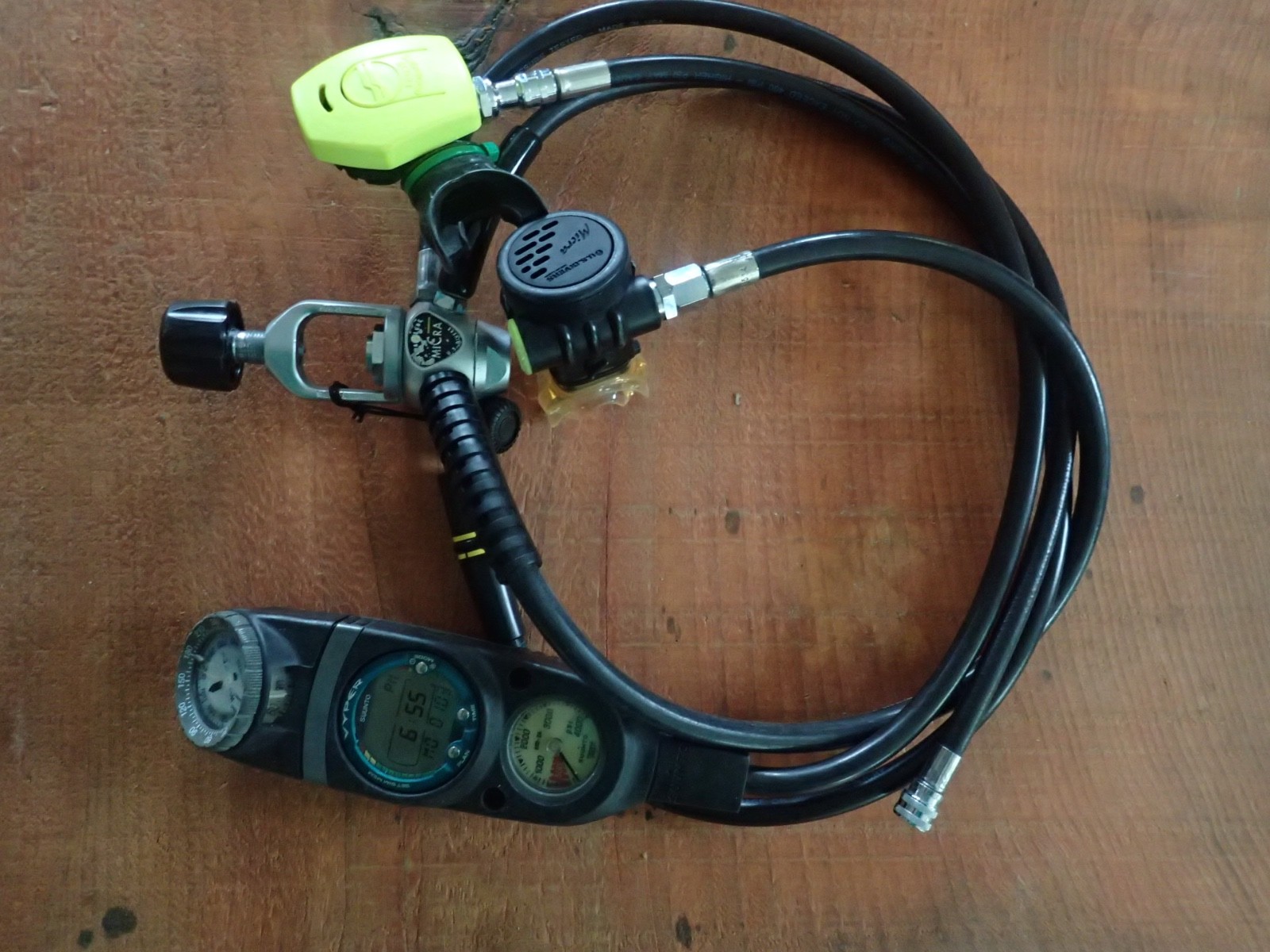 AquaLung Micra  Regulator Sherwood Octopus Suunto guages lp hose