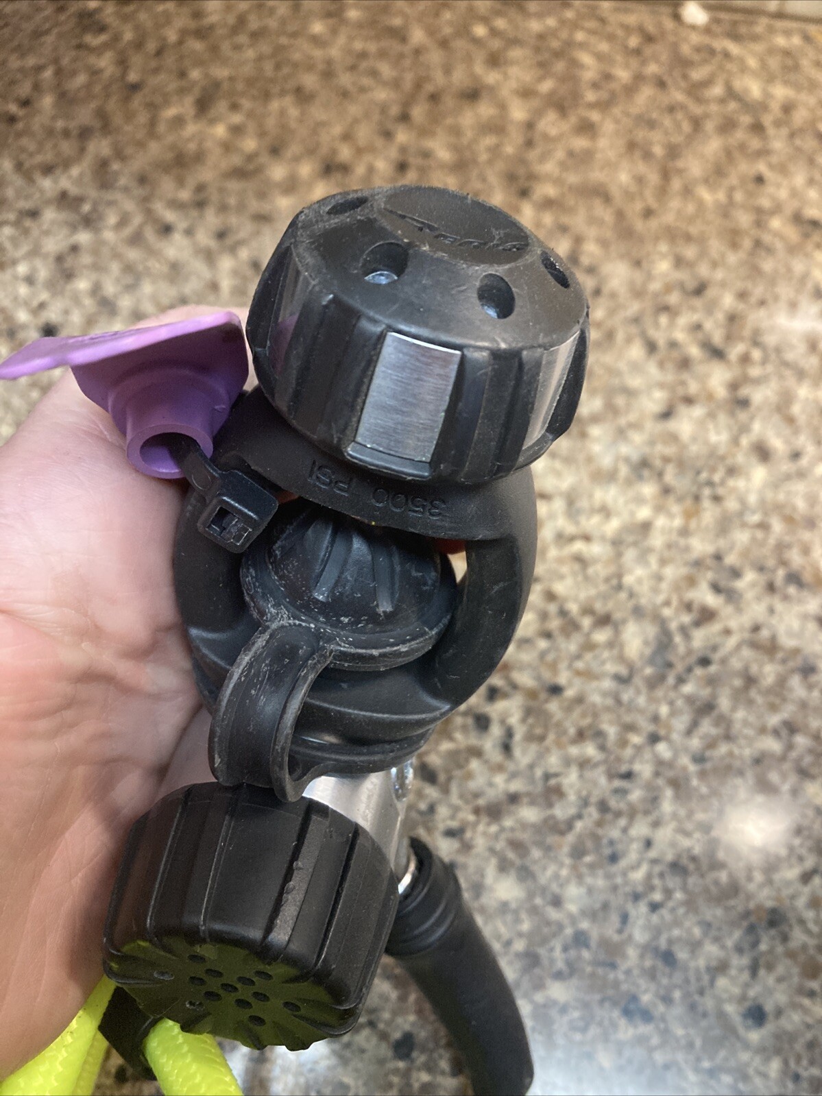 Aeris A2 AT600 regulator set For scuba diving Read!