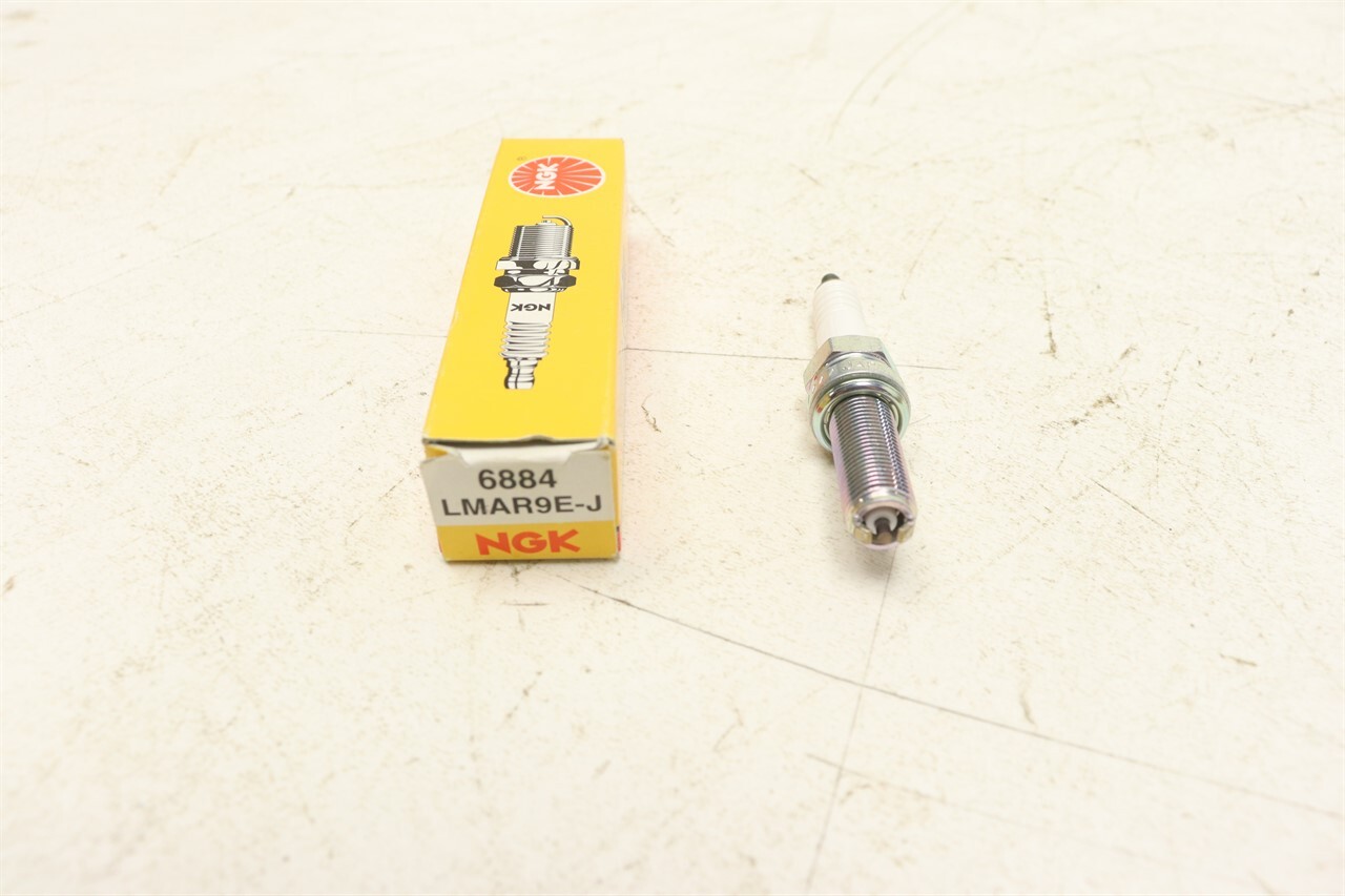 NGK Spark Plug LMAR9E-J 6884 41087