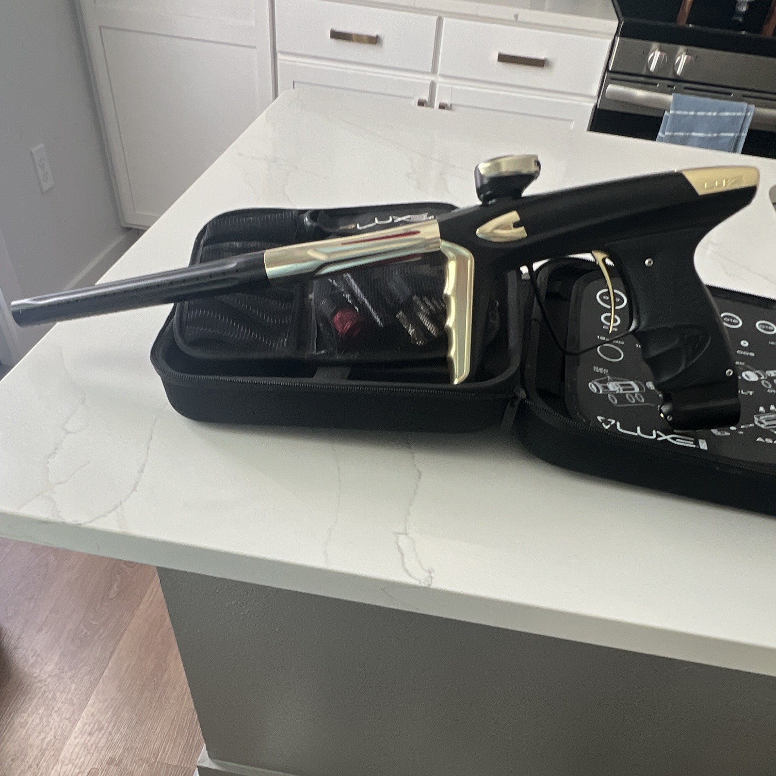 DLX Luxe ICE Black Gold Paintball Marker 18k shots