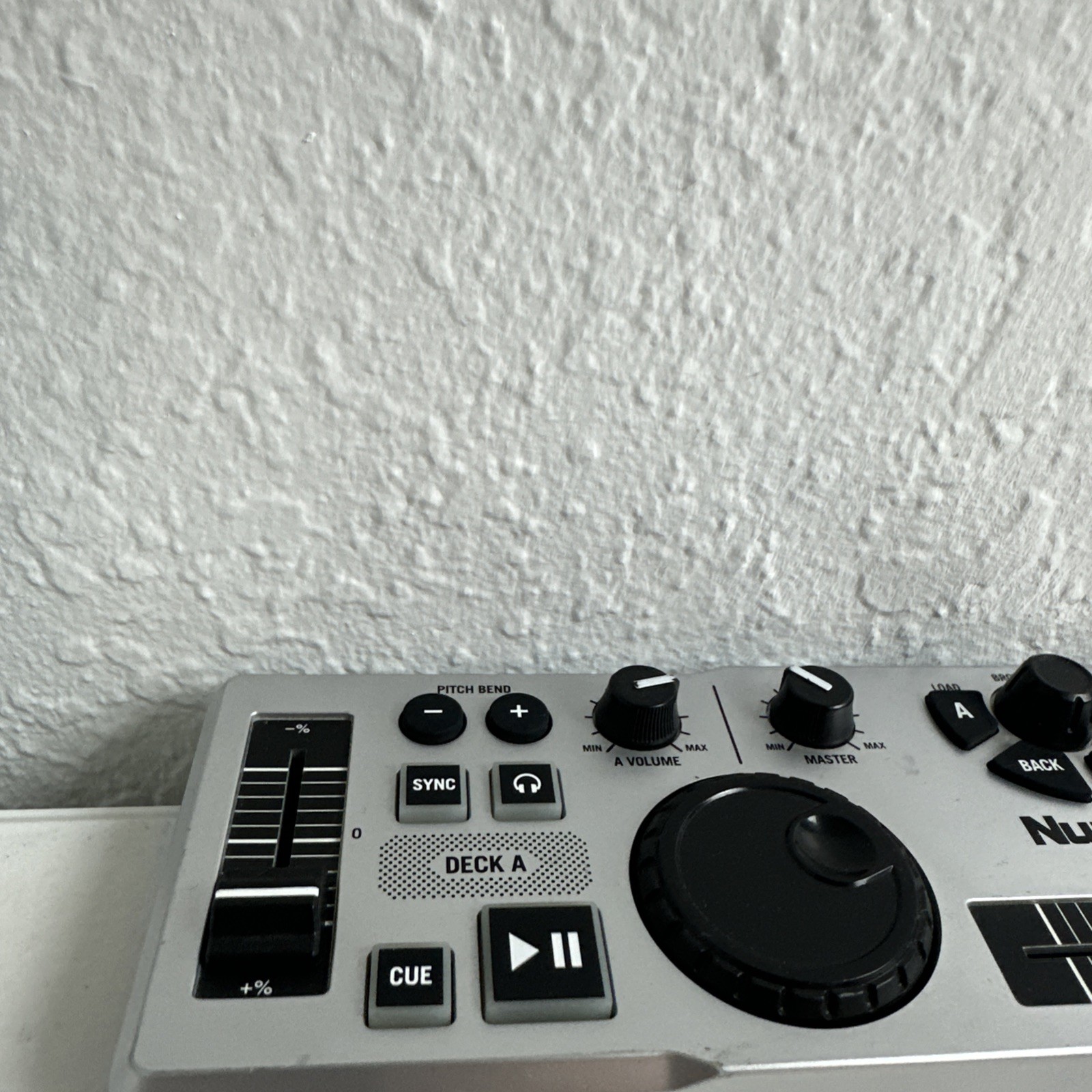 Numark DJ2GO Ultra Portable MIDI Capable Silver DJ Controller USB for Mac/PC