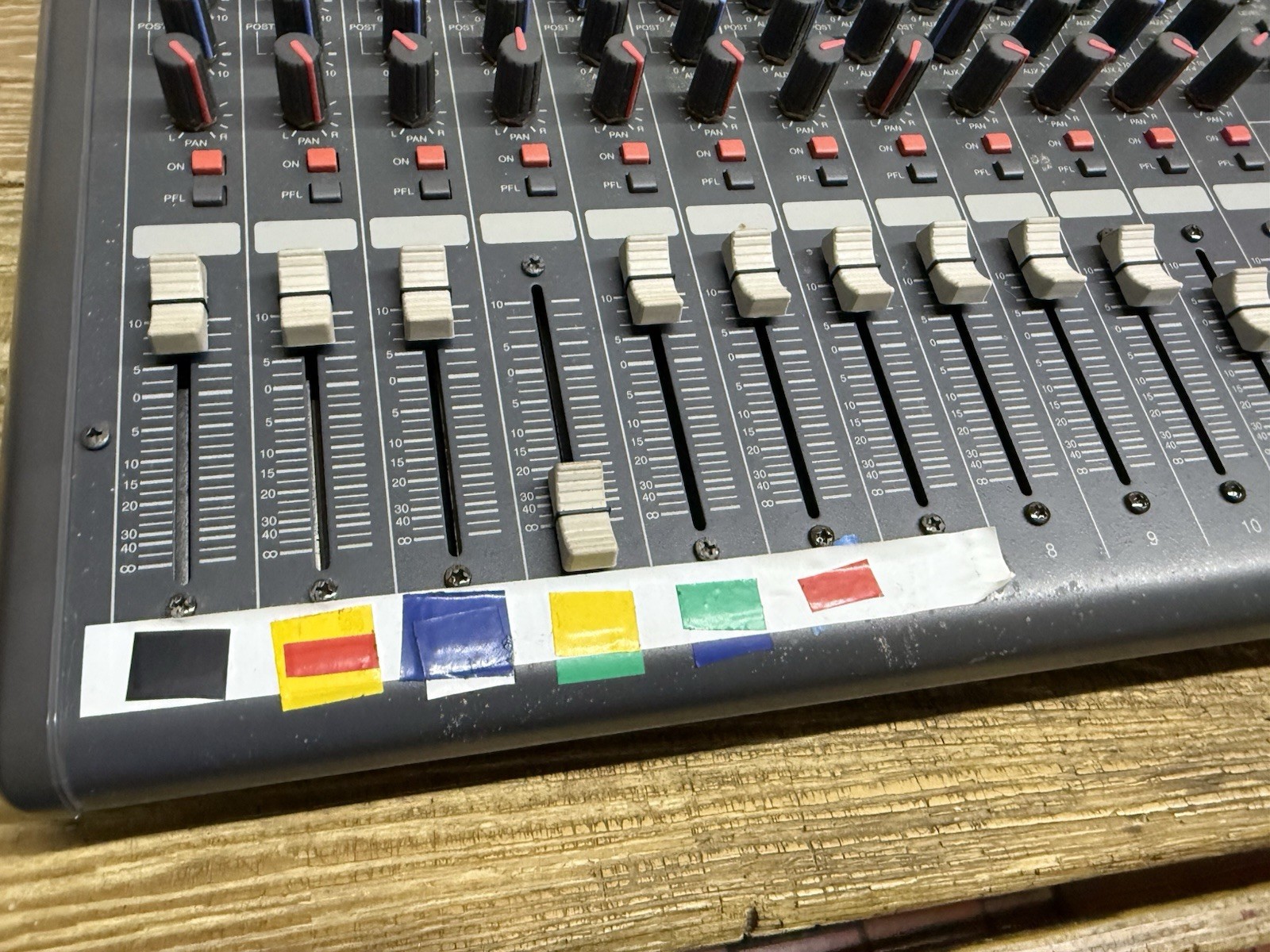 Inter-M CMX-1242 professional mixing console