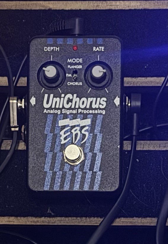 EBS UniChorus Uni Chorus Flanger Analog Signal Processing Guitar Effect Pedal