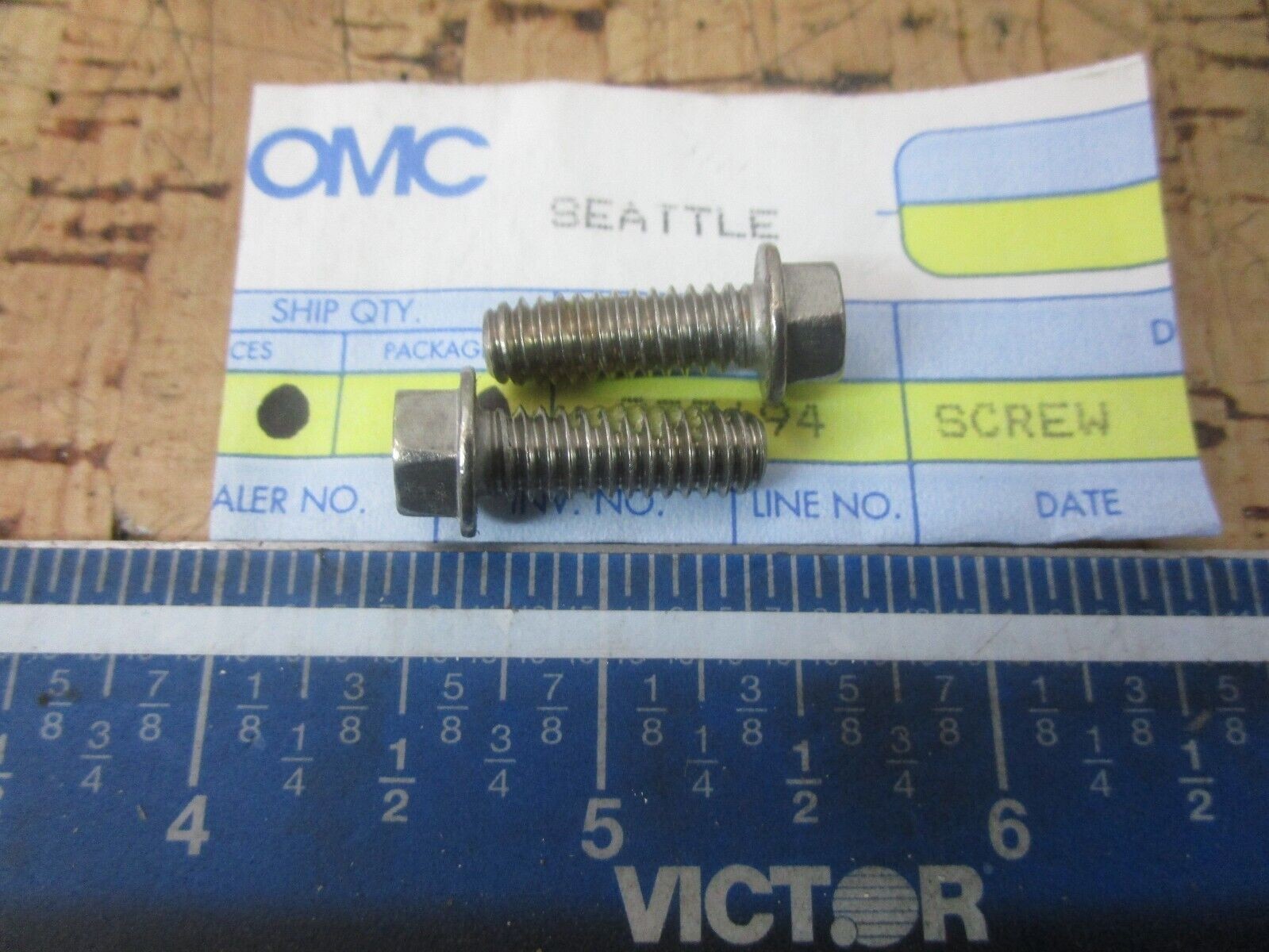 *NEW OEM* (LOT OF 2) 0770 OMC Johnson Evinrude Screw 328694 0328694*