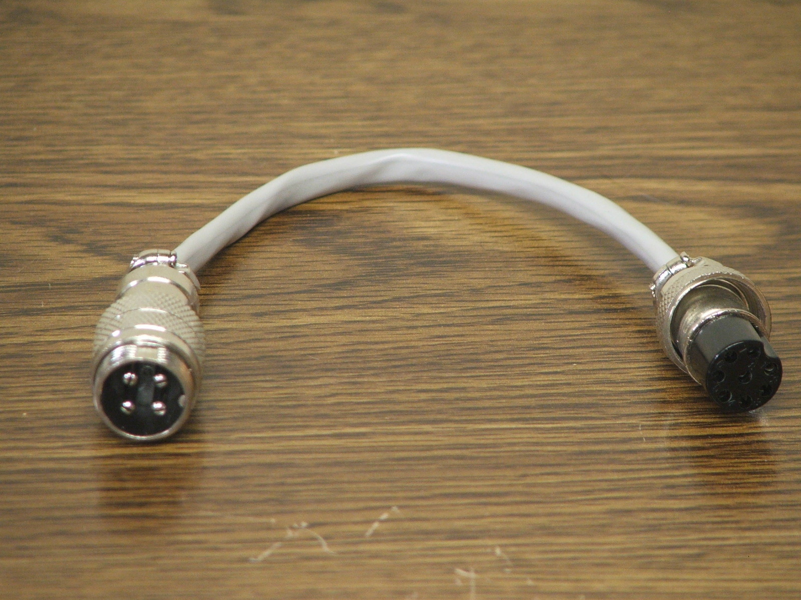 Ten Tec Model 710 TT 4 Pin Round To TT 8 Pin Round Microphone Adapter