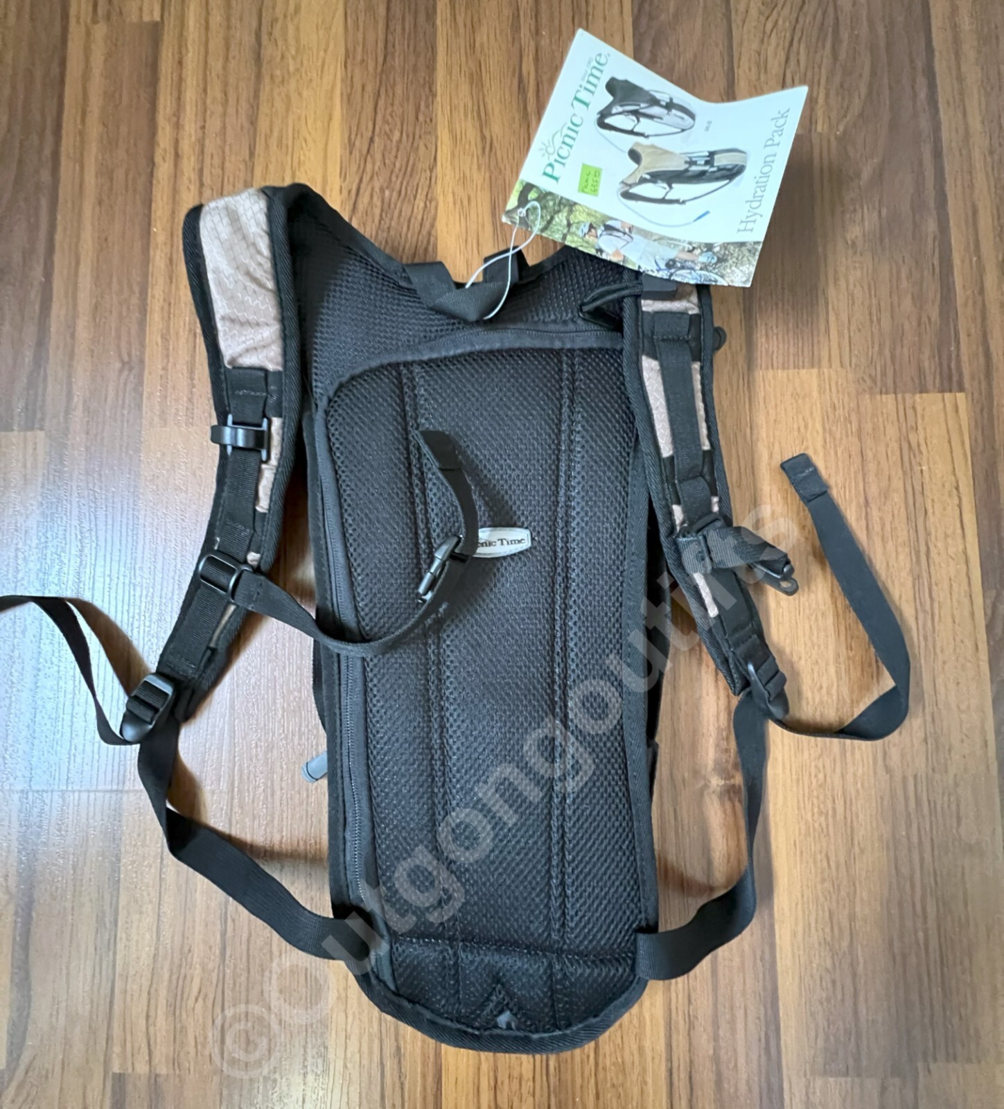 NEW Picnic Time Hydration Pack Resort at Squaw Creek Lake Tahoe California