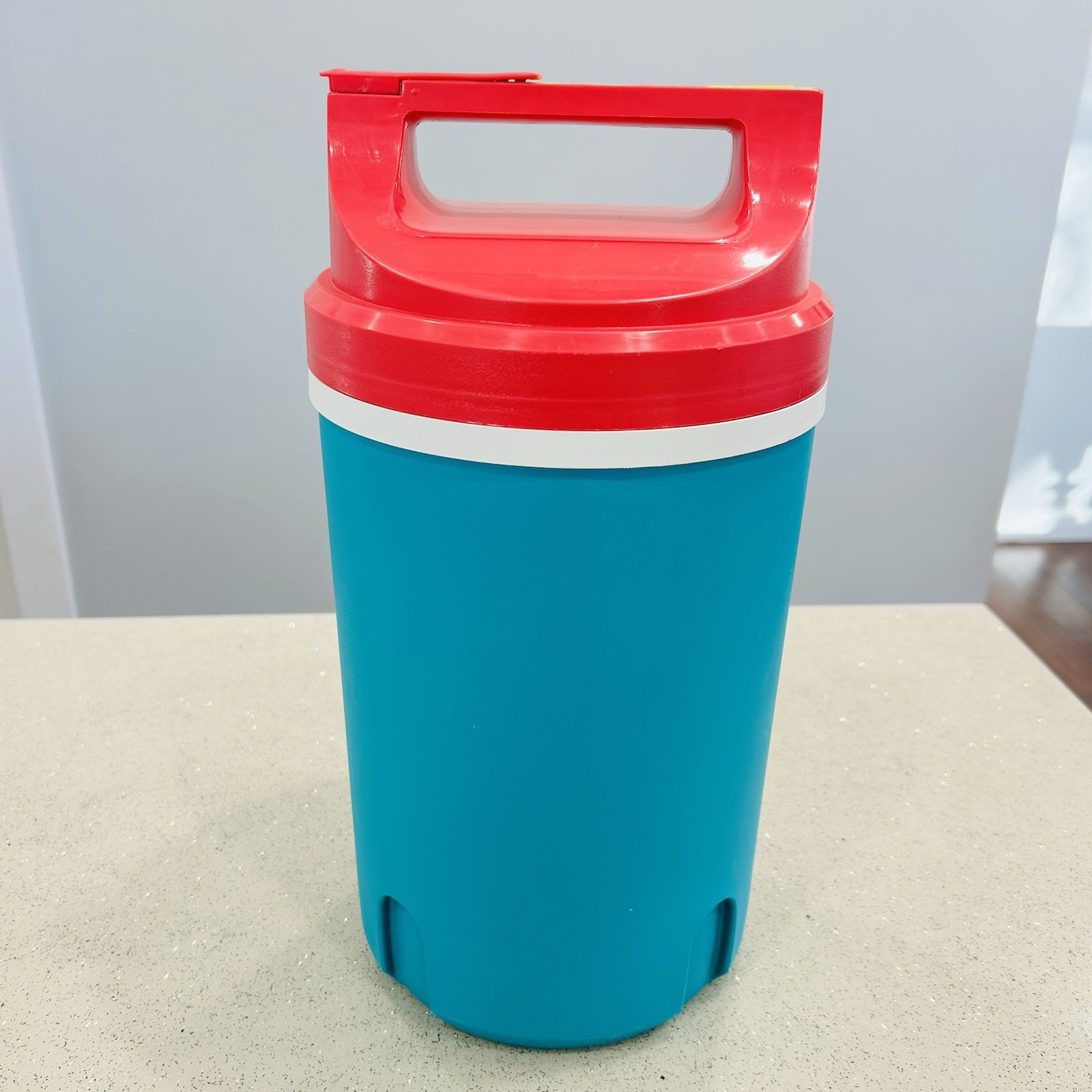 VTG~Igloo Playmate 1 Gallon Water Jug Cooler~ Pink/Yellow/Teal~Stamped ‘90~RARE