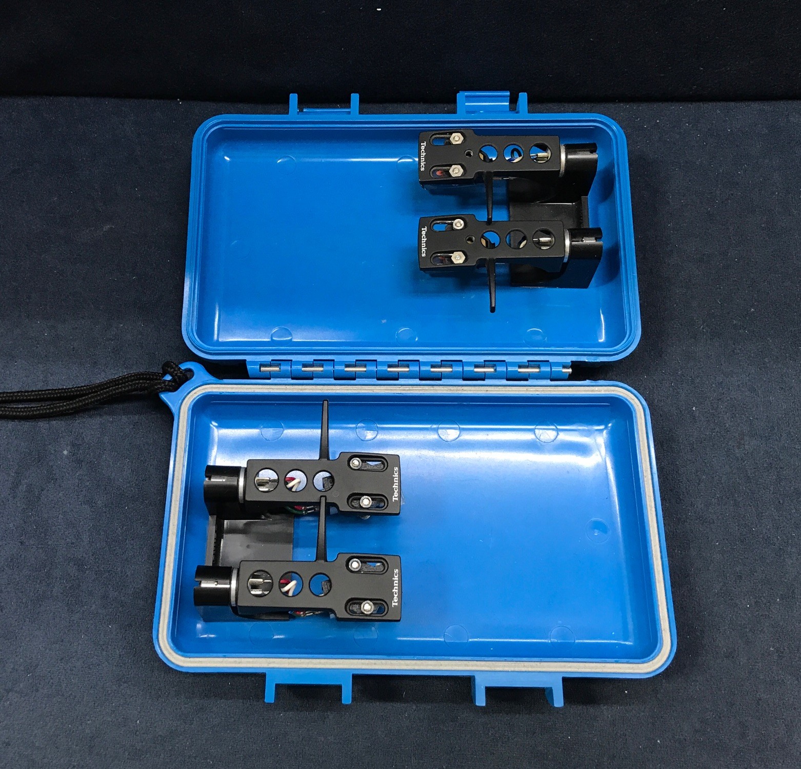 2Shure technics M44-7 Cartridge Headshells + 2 Shure WHLB &  Original Shure Case