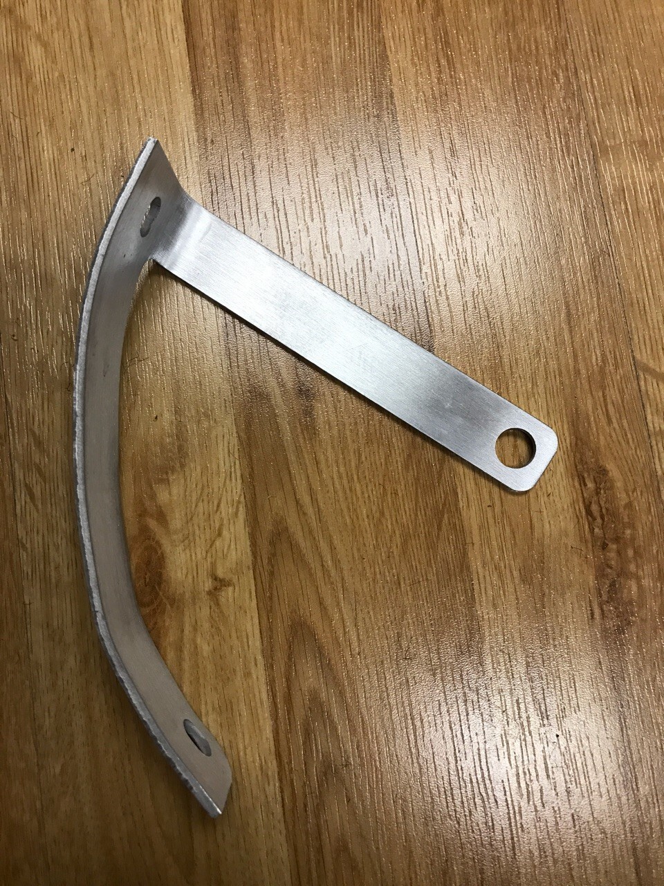 Curved Vertical License Plate Relocation Bracket for HARLEY-DAVIDSON BREAKOUT