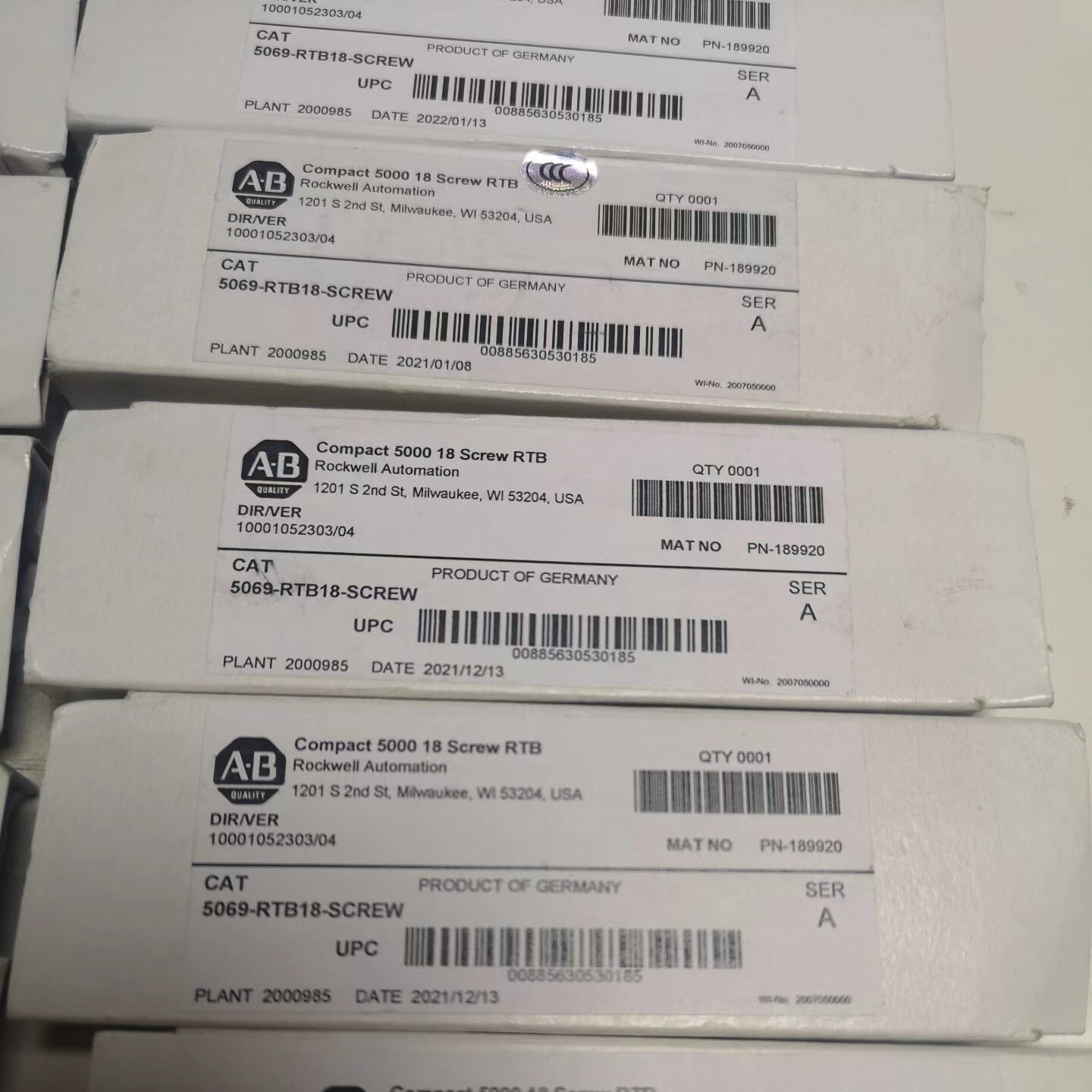 New Original Sealed Allen Bradley 5069-RTB18-SCREW /A  Compact 5000 18 Screw