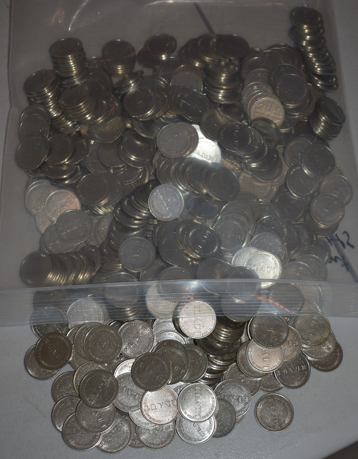 115O. GAMING TOKENS: 500 COUNT BAG OF ELAUT METAL SECURITY TOKENS, PUSHER GAMES