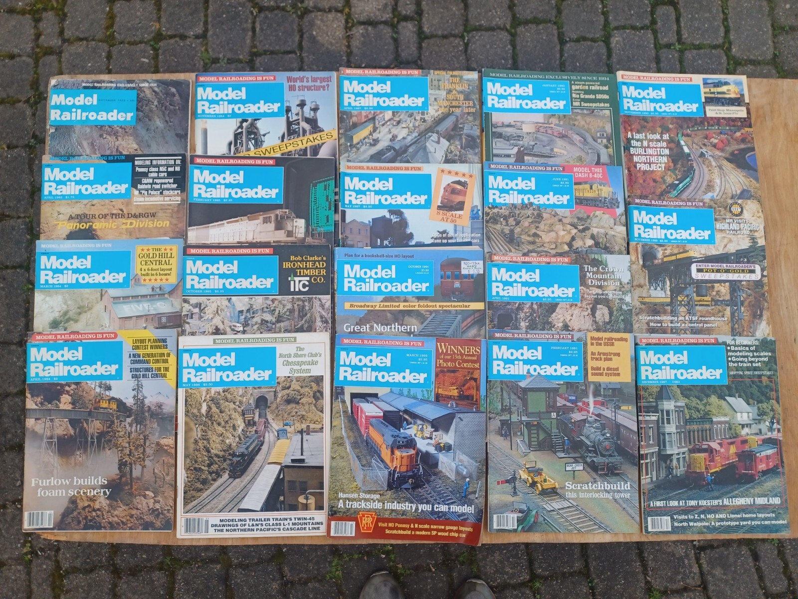 MODELRAILROADER MAGAZINE (19) ISSUES FROM '72 TO '94 IN GOOD CONDITION