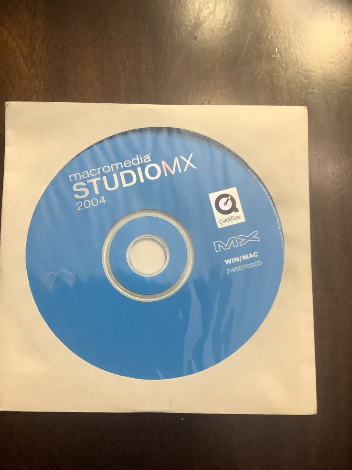 Macromedia Studio MX 2004 - Windows/MAC CD - With Serial Number ZWSD702CD