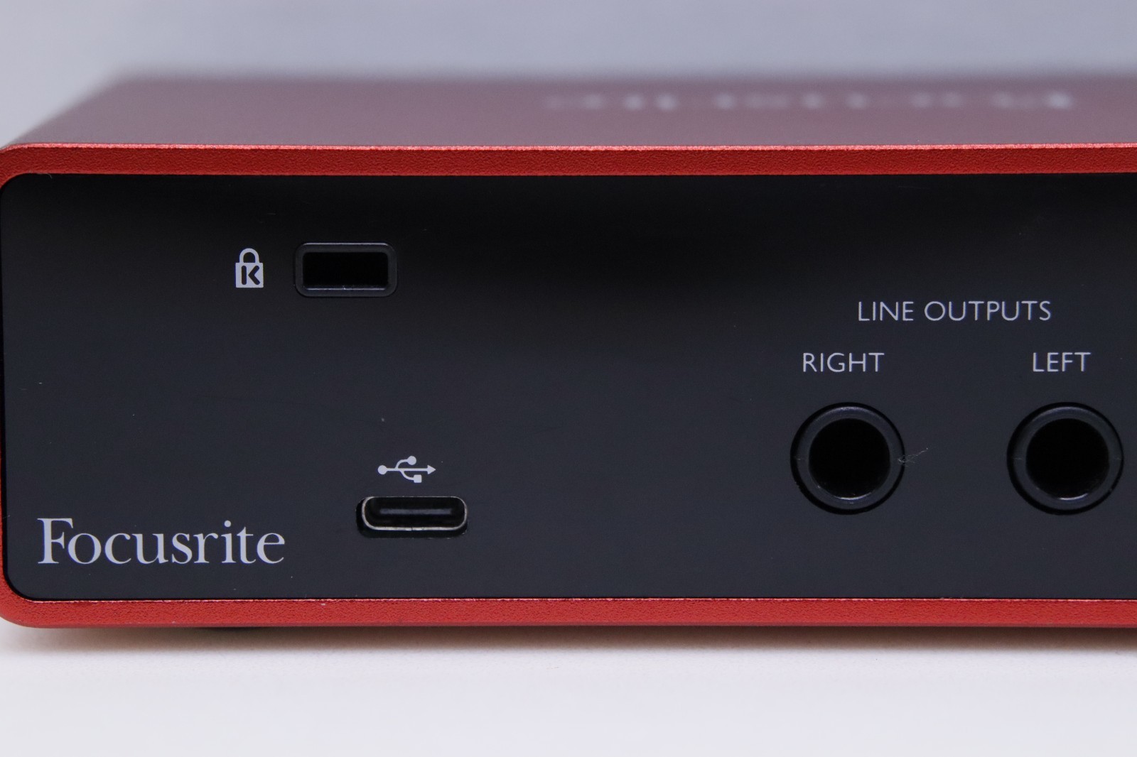 Focusrite Scarlett 2i2 3rd Gen. 2-Channel USB Audio Interface With One XLR Cable