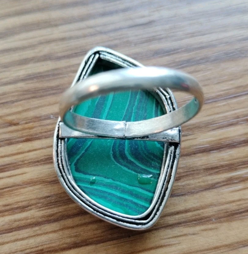 Silver Malachite Green Statement Ring. Size 8.75