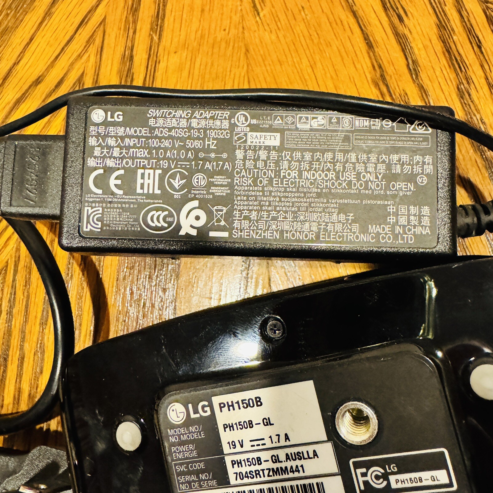 LG MiniBeam Black LED Projector PH150B - Wireless Bluetooth TESTED