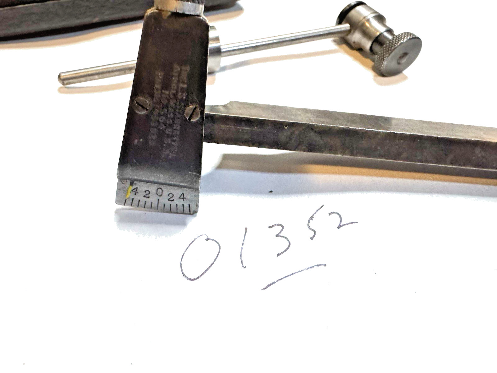 Vintage Starrett No. 564 Test Indicator and Mounting Bar with box-Machinist Tool