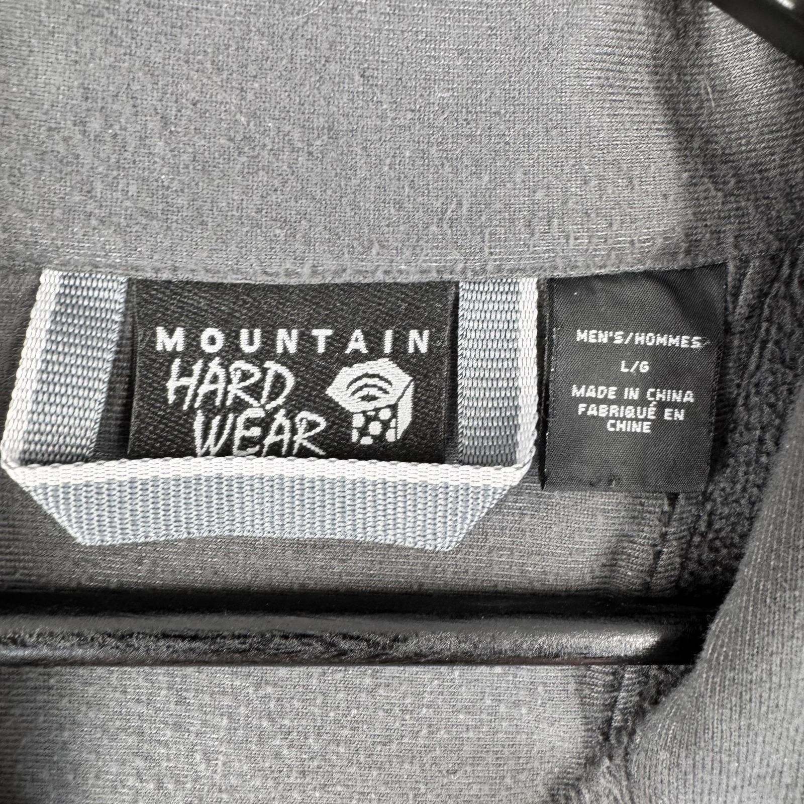 Mountain Hardwear Black Softshell Jacket with Perlo Patch Large