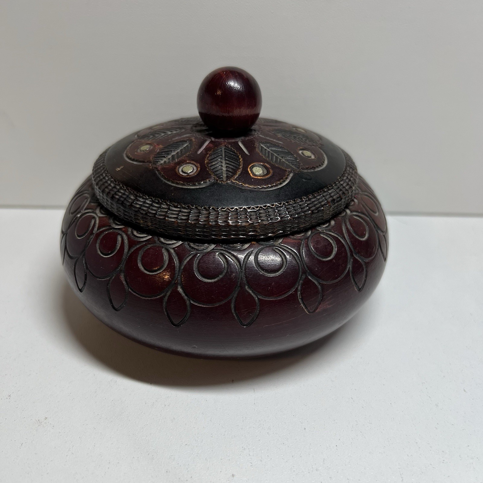 F. H. Szach Round Wooden Trinket Box