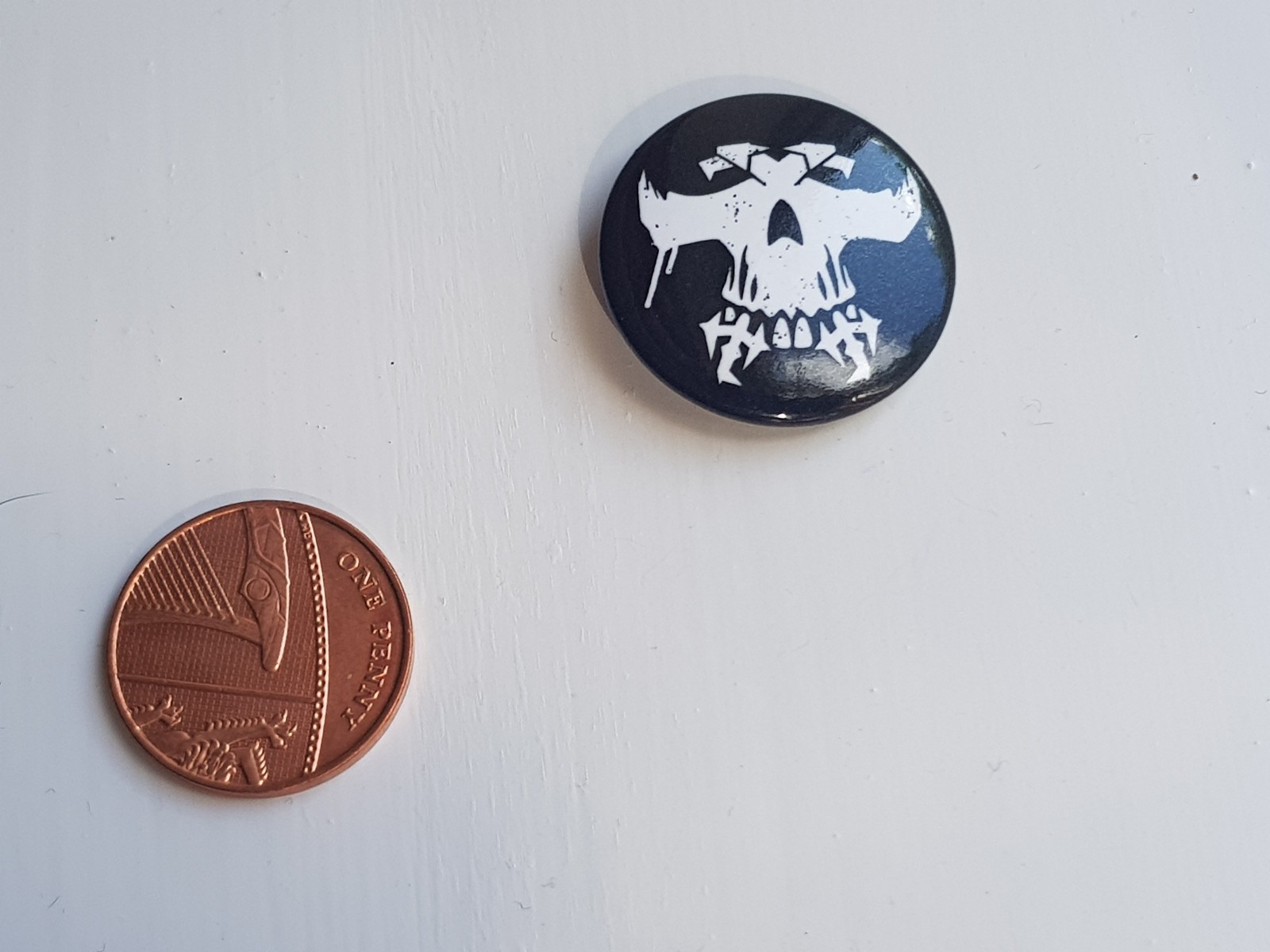 Games Workshop Necromunda Underhive Flair Badge OOP