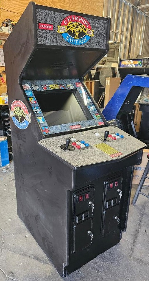 STREET FIGHTER II ARCADE MACHINE by CAPCOM (Excellent Condition)