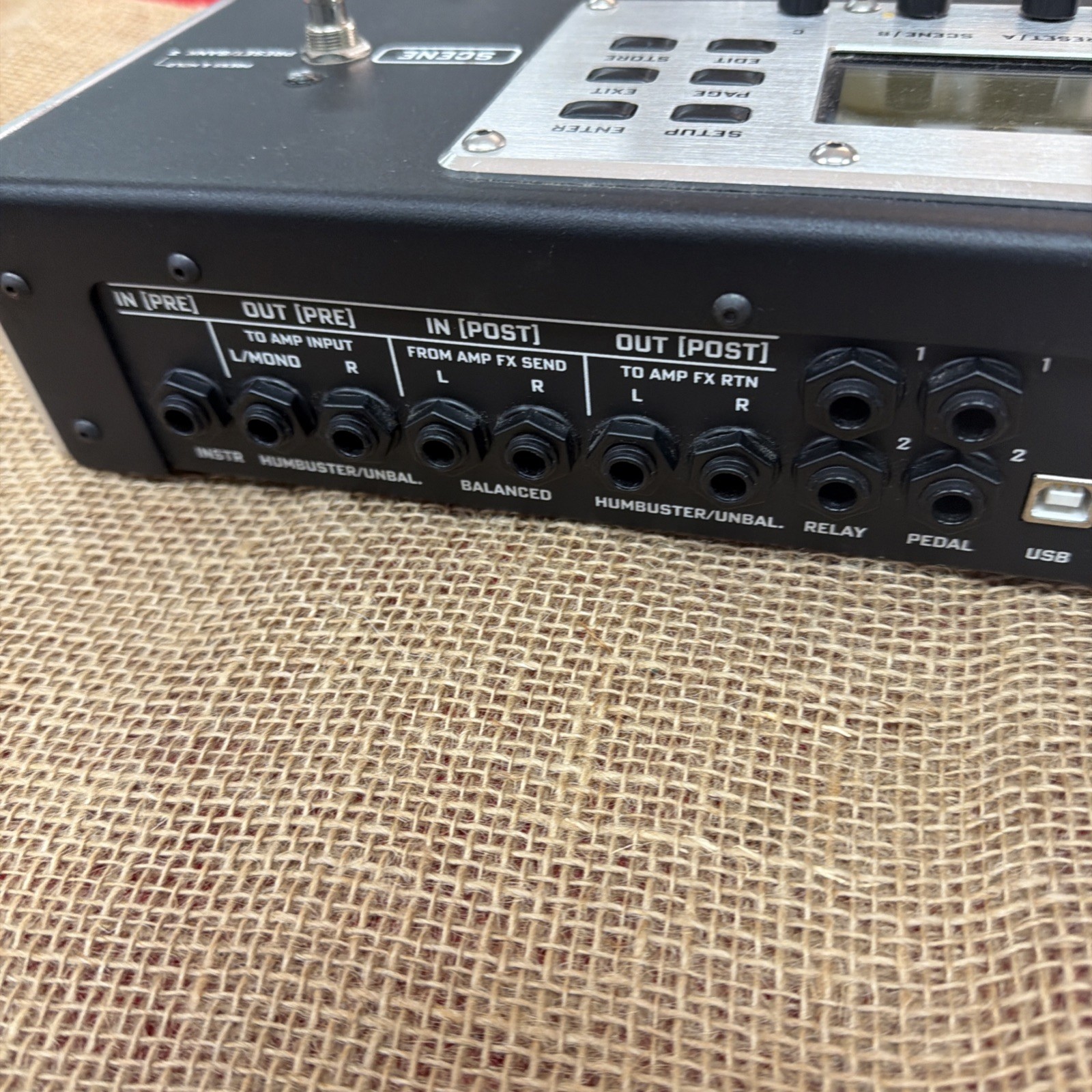 Fractal Audio Systems FX-8 Multi-Effects Pedalboard Processor for Guitarists