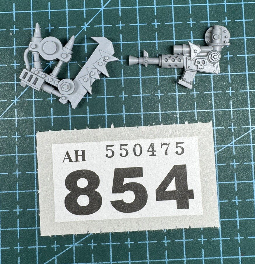 Ork Cyber Bionic Arm Choppa Shoota Pair Kitbash Weapon Nobz Orc Resin 40K Bits