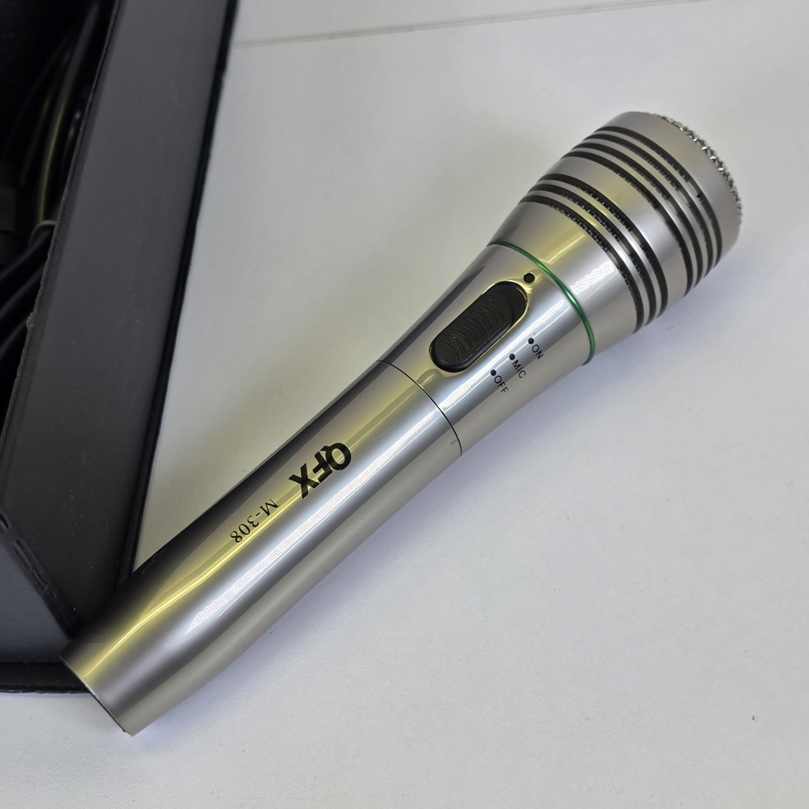 QFX Super Professional Microphone Model M-308 In Case With Cable