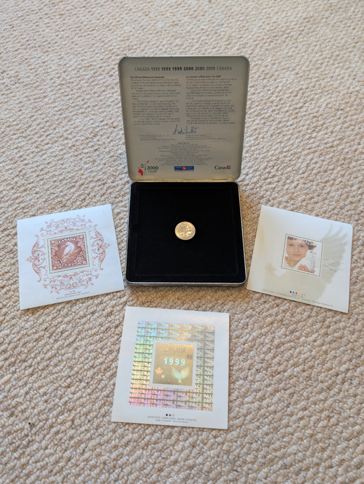 Canada Post 1999-2000 Official Millennium Keepsake Complete Set Coin 3 Stamps