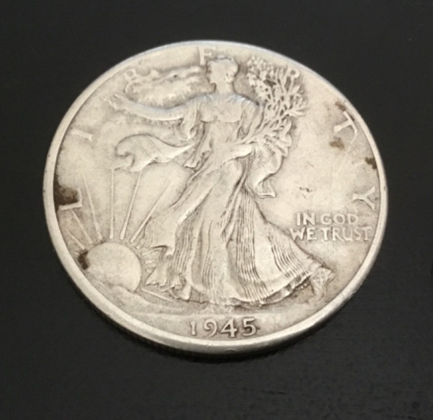 1945 - Walking Liberty Half Dollar 90% Silver