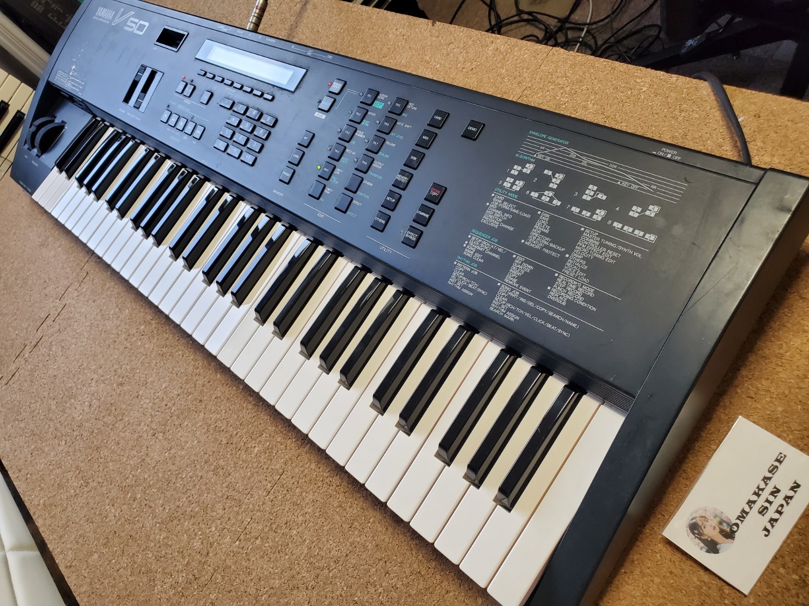 Yamaha V50 Digital Synthesizer New Battery & Button Initialized Good Condition