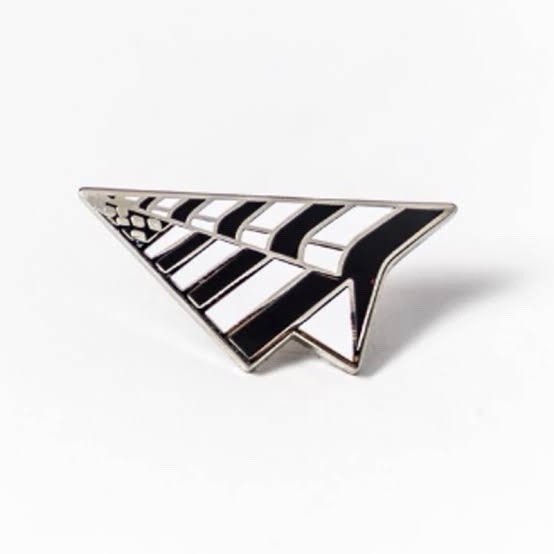 Roc Nation Paper Planes Cap/Hat Pin - Jay Z