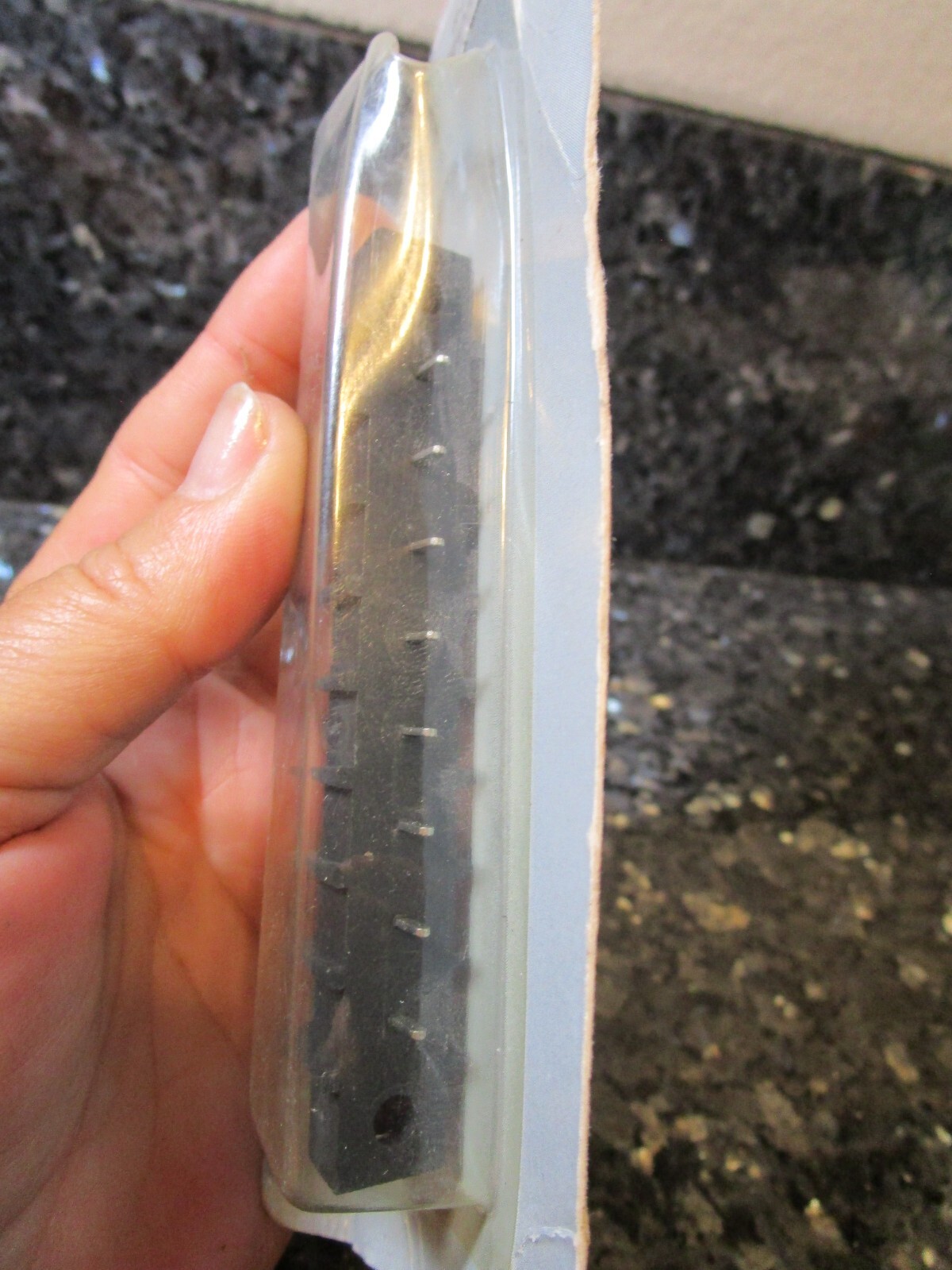 Radio Shack 274-653 8-Position Feedthrough Barrier Strip