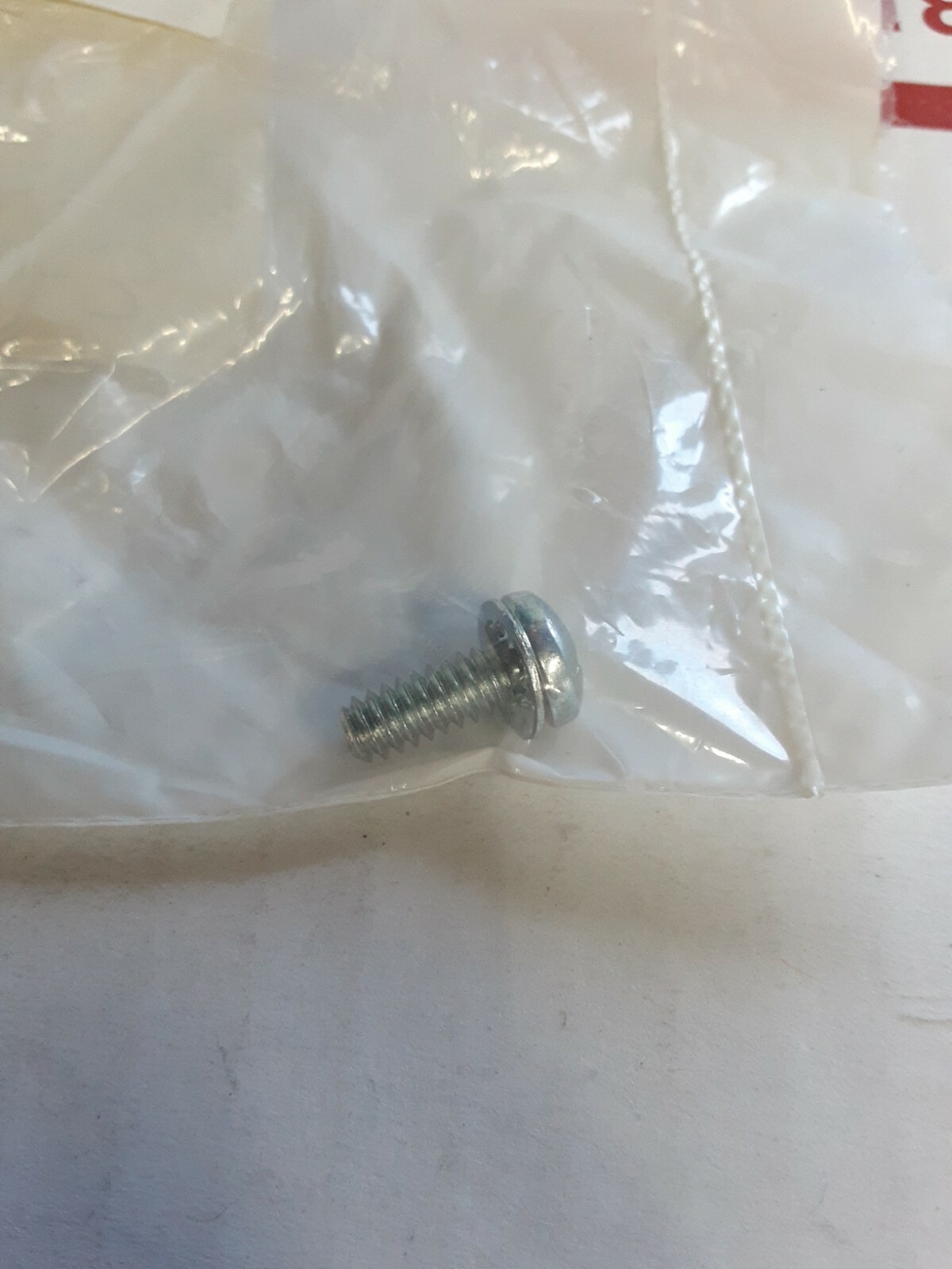 OEM Arctic Cat Snowmobile Screws W/ Washer 10-24X.5 1 1623-395 QTY 1