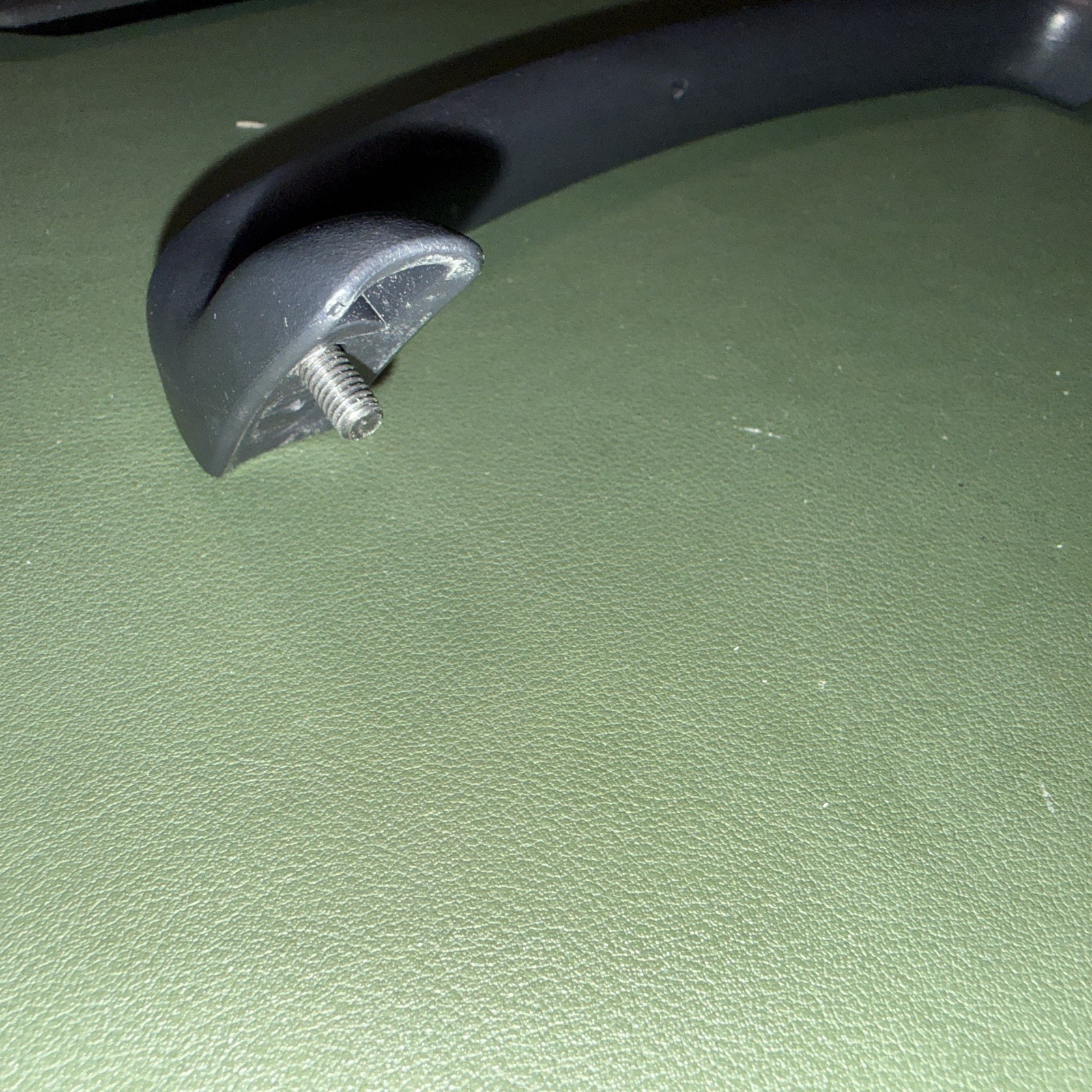 Humanscale Freedom Office Chair Handle Brace; Freedom w/ Headrest Handle