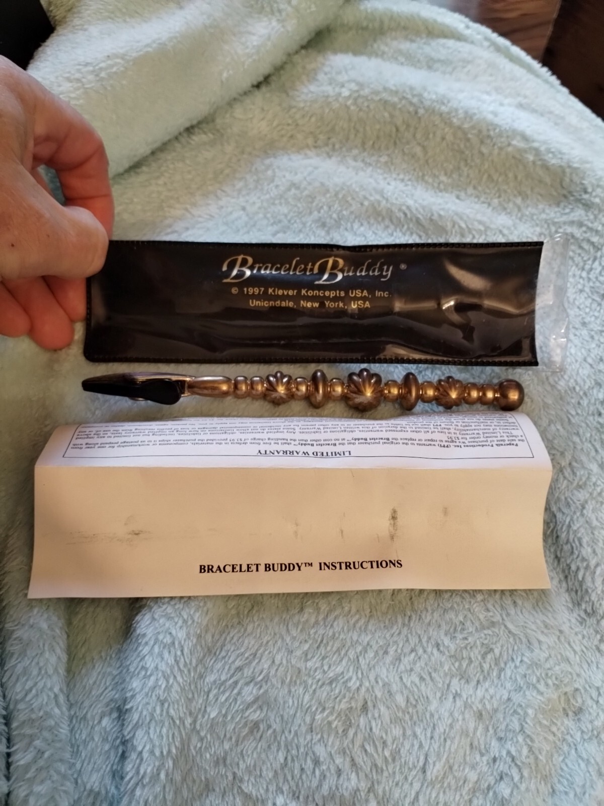 Klever Koncepts BRACELET BUDDY Do It Yourself Bracelet Tool Jewelry Aid