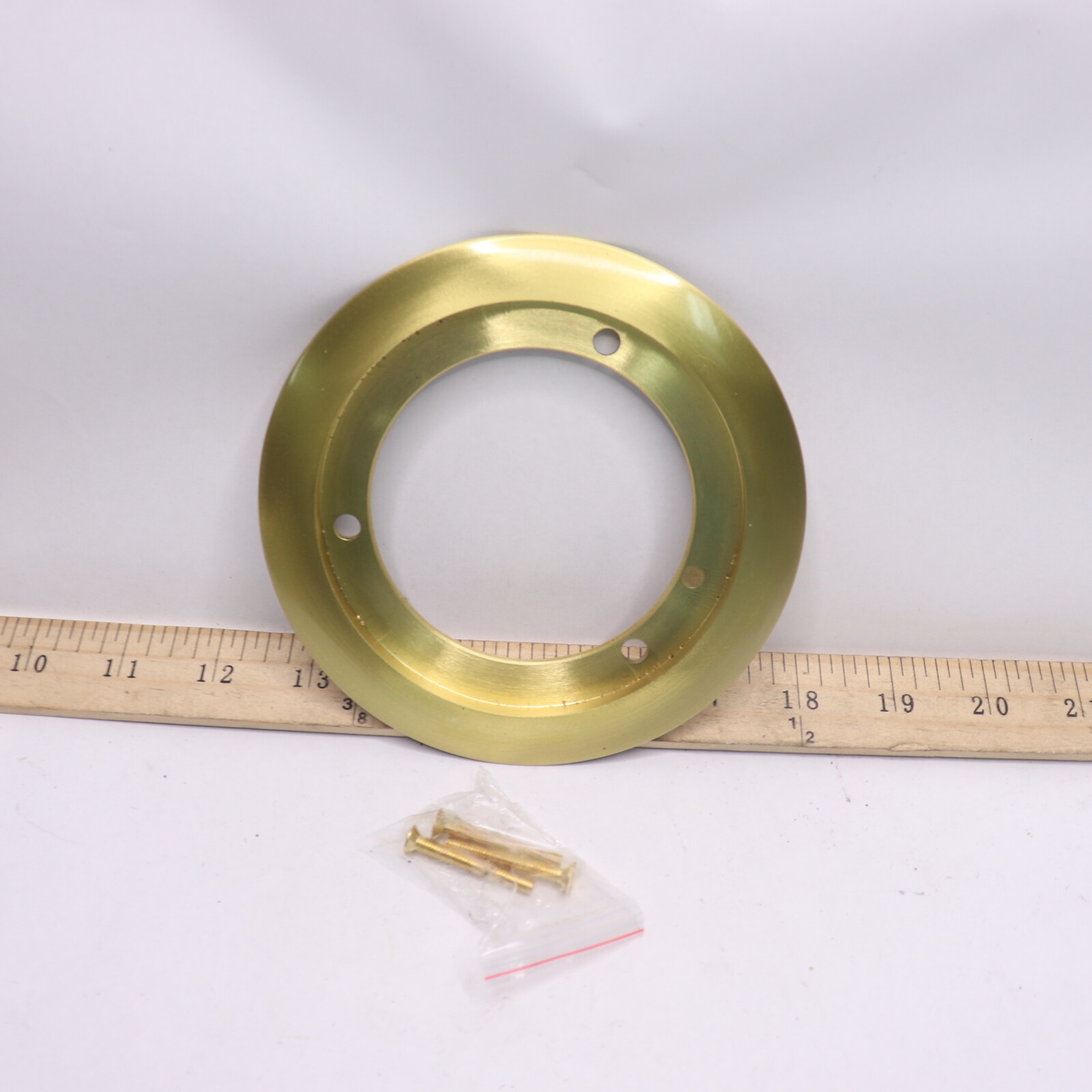 Lew Round Brass Tile/Carpet Flange 5-1/4" SCF-1
