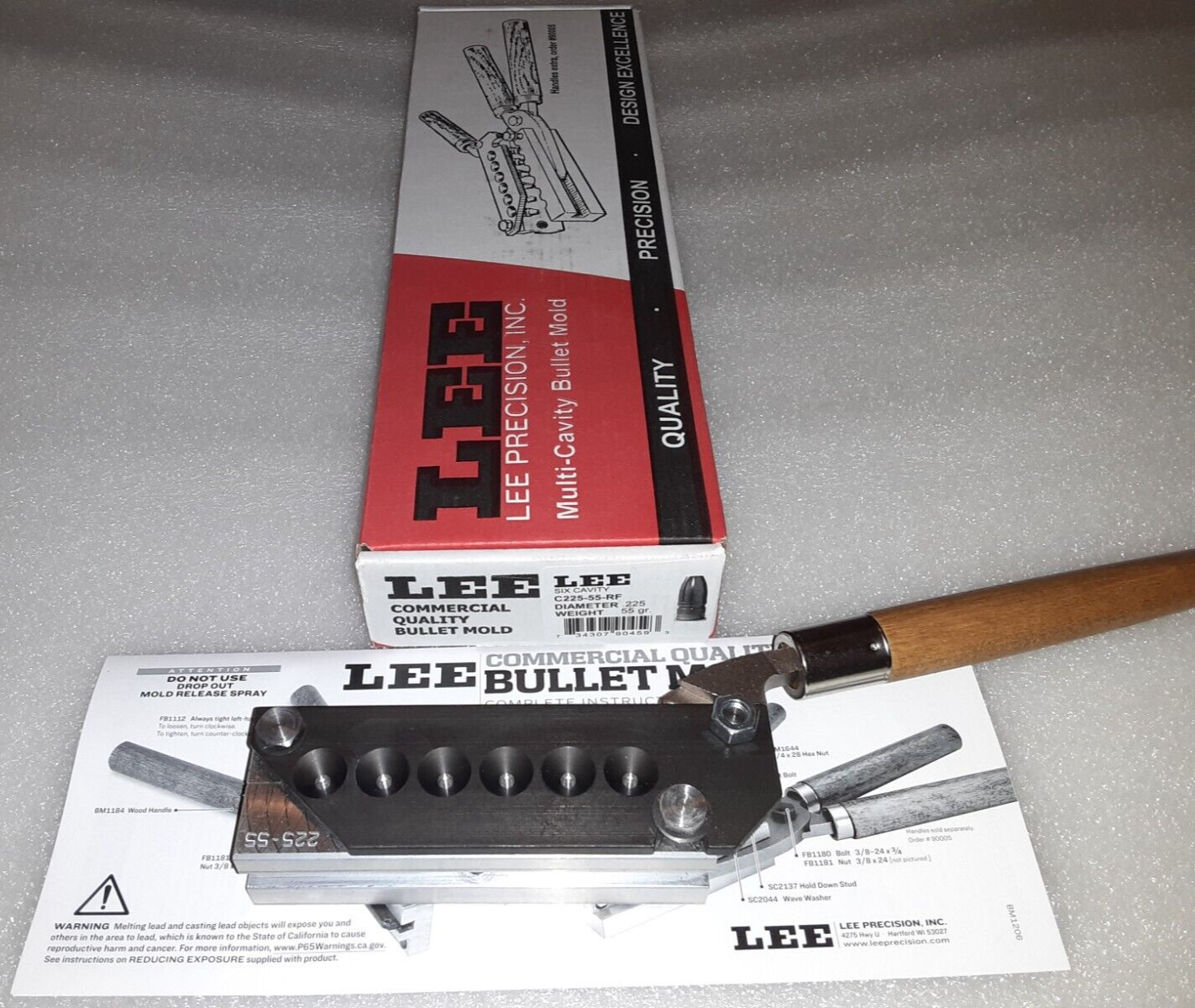 Lee 6-Cavity Bullet Mold C225-55-RF 22 Caliber (225 Diameter) 55 Grain Flat Nose