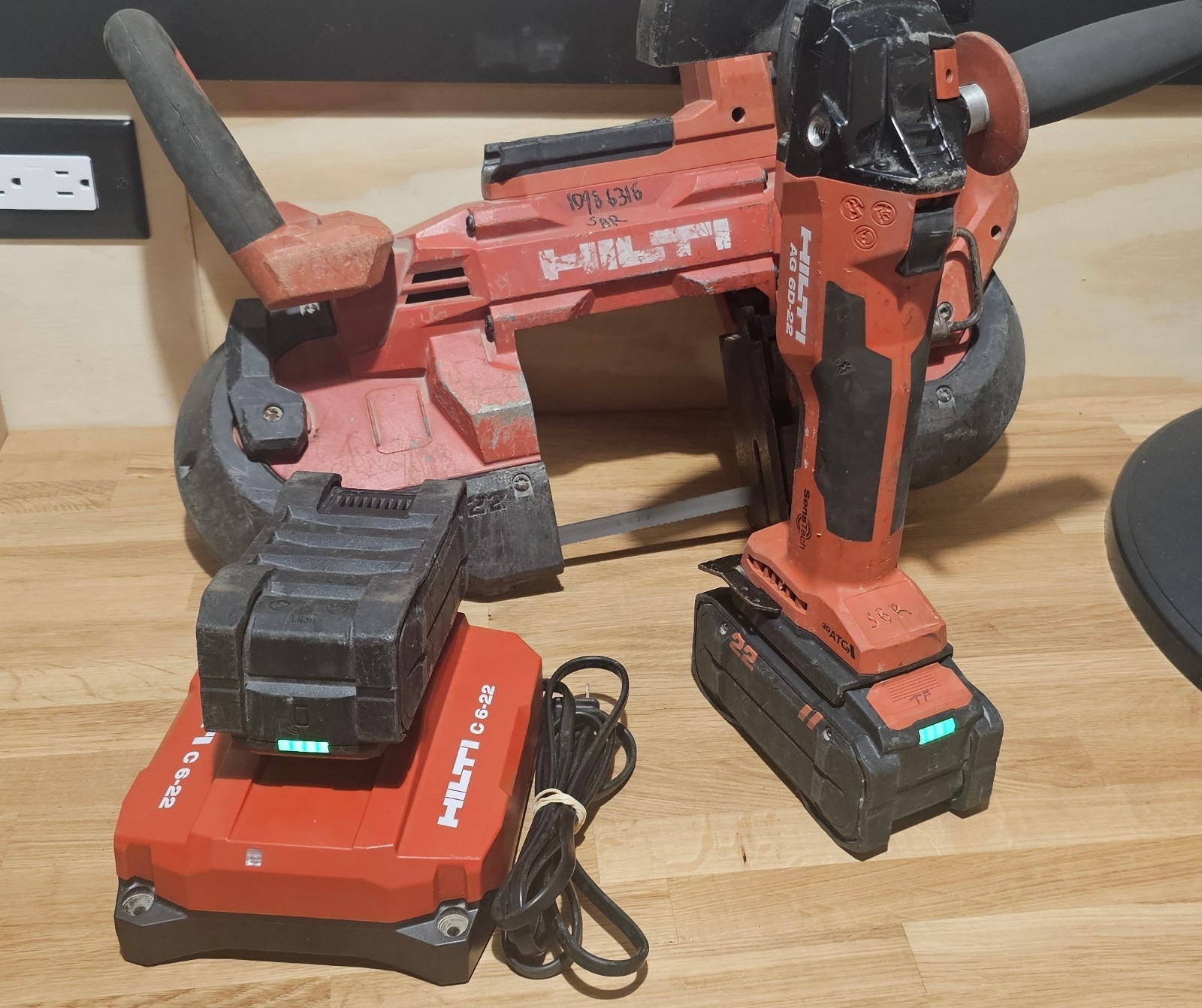 Hilti Bandsaw, Grinder, (2) 22-170 Batteries  And Charger FREE SHIPPING