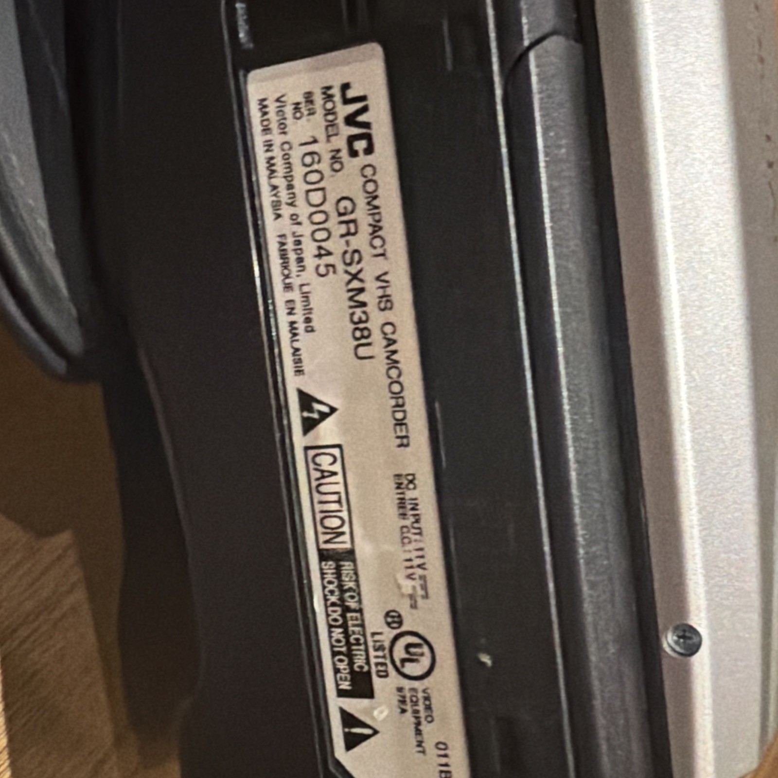 JVC COMPACT VHS CAMCORDER MODEL GR-SXM38U