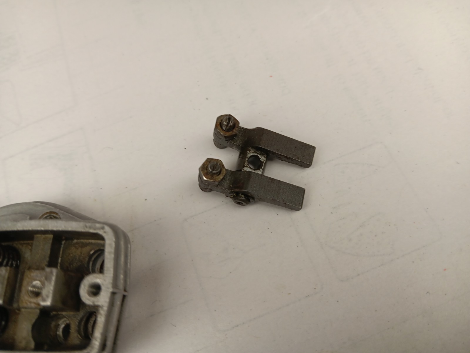 MAGNUM XL 52 Four Stroke R/C Engine Cylinder Head with Rockers