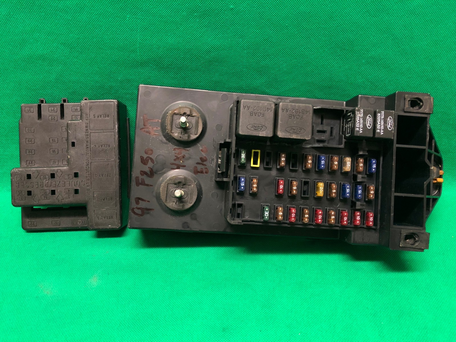 97 98 FORD F150 TRUCK INTERIOR DASH FUSE BOX RELAY FUSEBOX F65B-14A067-AF
